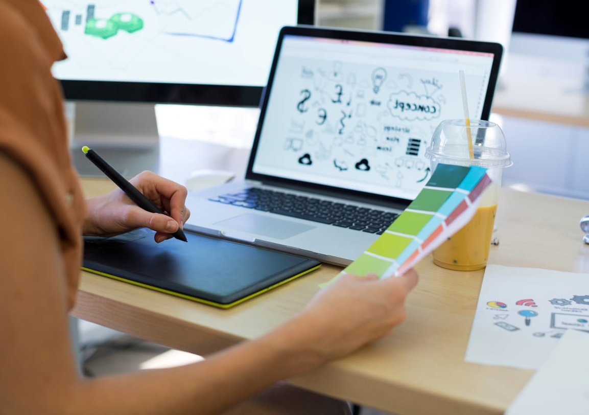 wireframe sketch laptop
