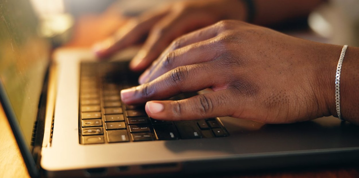 domain name search laptop
